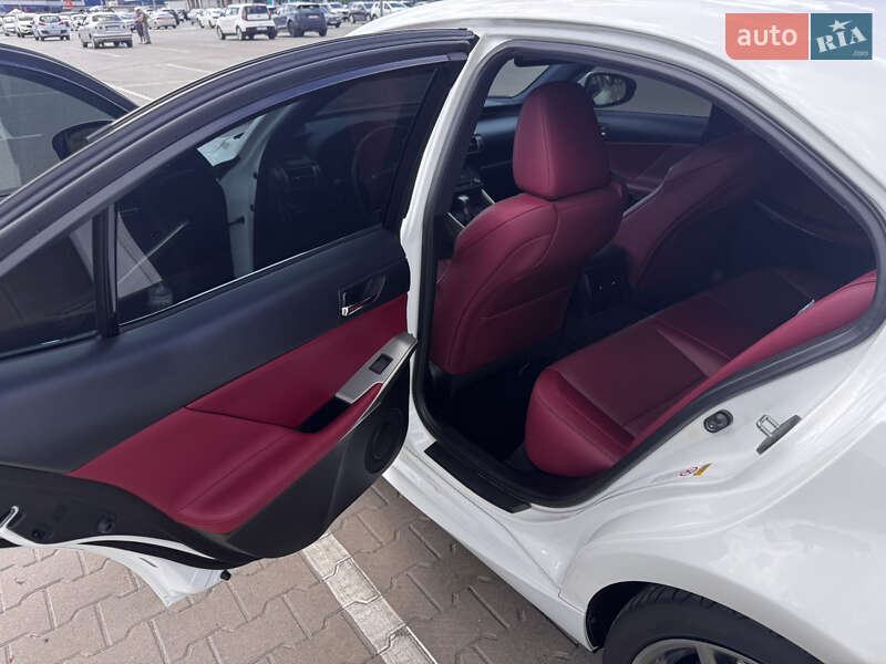 Седан Lexus IS 2015 в Киеве фото 17 Седан Lexus IS 2015 в Киеве