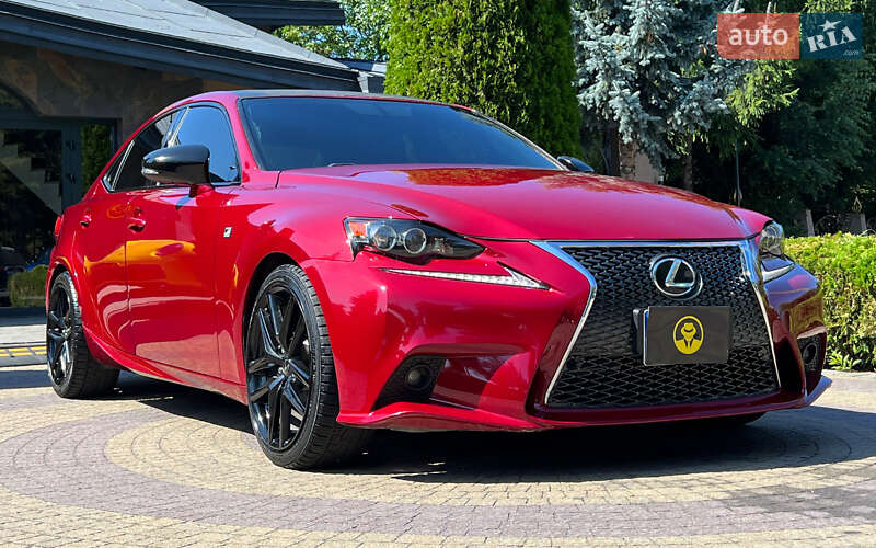 Седан Lexus IS 2014 в 