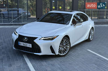 Седан Lexus IS 2024 в Полтаві