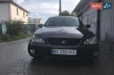 Седан Lexus IS 2002 в Львові