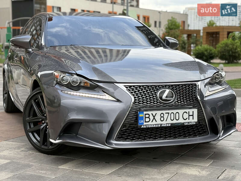 Lexus IS 2013
