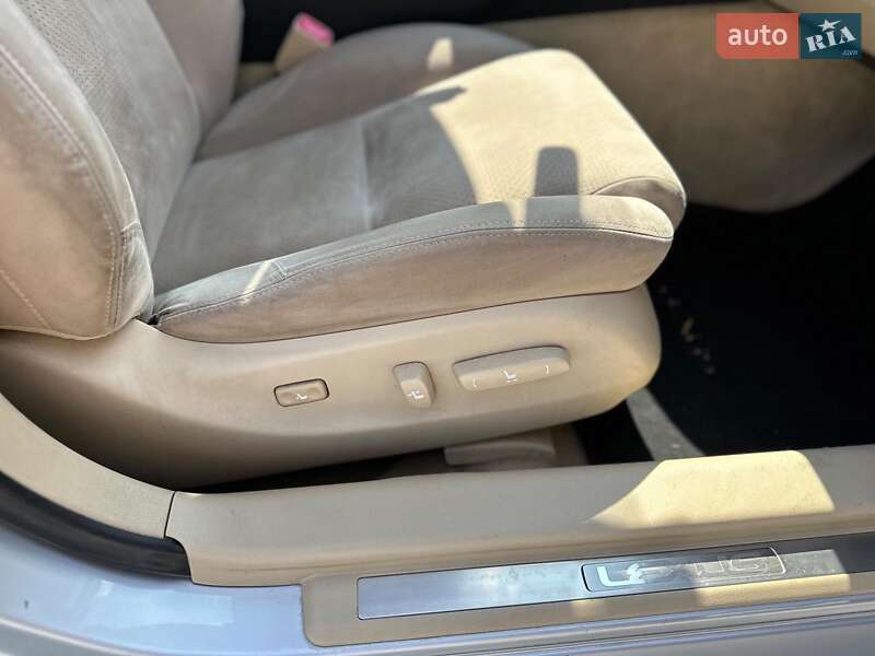 Седан Lexus IS 2006 в Виннице