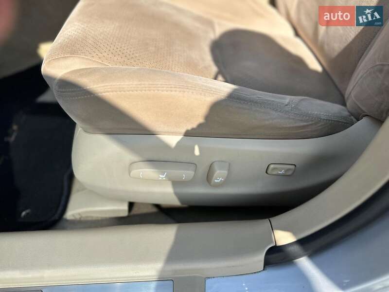 Седан Lexus IS 2006 в Виннице