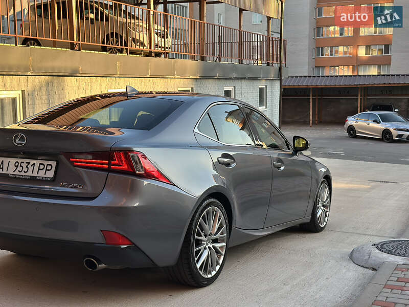 Седан Lexus IS 2014 в Киеве