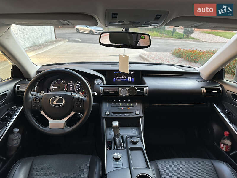 Седан Lexus IS 2014 в Киеве