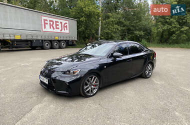 Седан Lexus IS 2018 в 