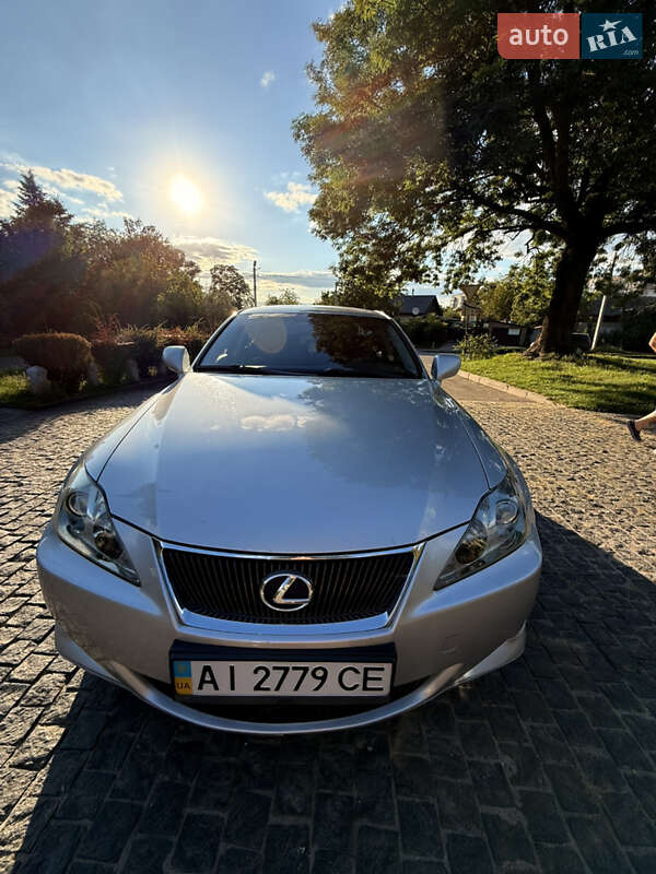 Седан Lexus IS 2007 в Киеве