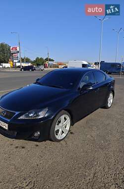 Седан Lexus IS 2012 в 