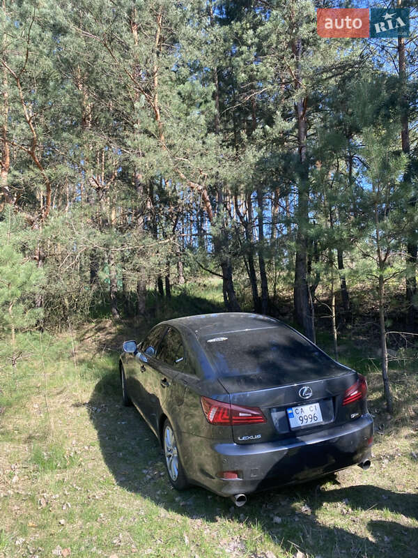 Седан Lexus IS 2006 в Киеве