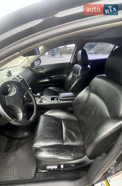 Седан Lexus IS 2005 в 