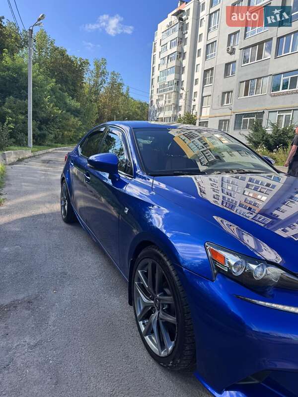 Седан Lexus IS 2016 в Харькове