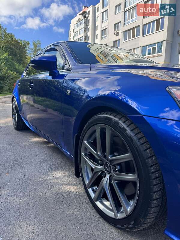 Седан Lexus IS 2016 в Харькове