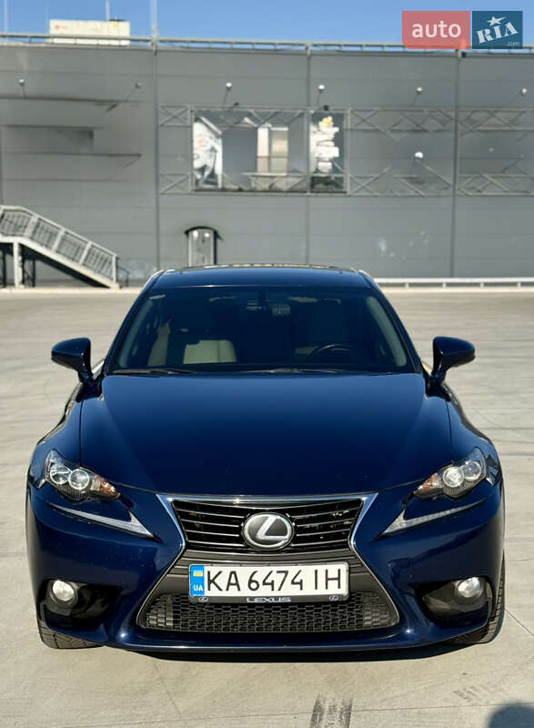 Седан Lexus IS 2013 в Киеве