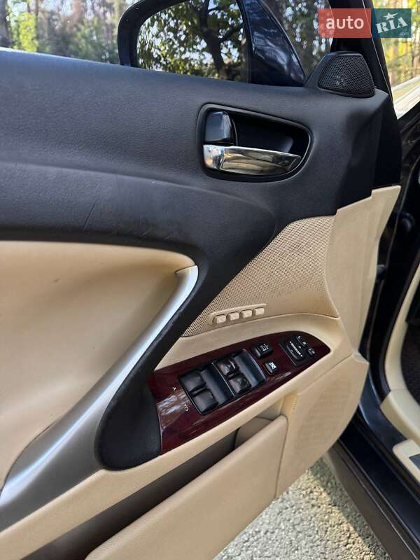 Седан Lexus IS 2007 в Новомосковске фото 22 Седан Lexus IS 2007 в Новомосковске