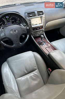 Седан Lexus IS 2005 в 