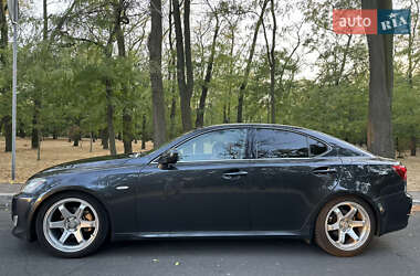 Седан Lexus IS 2005 в 