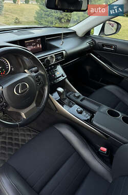 Седан Lexus IS 2013 в 