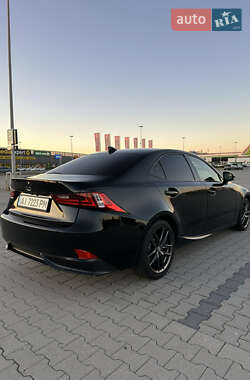 Седан Lexus IS 2013 в 