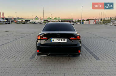 Седан Lexus IS 2013 в 