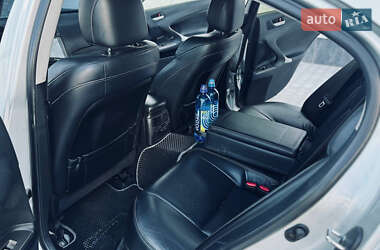 Седан Lexus IS 2006 в 