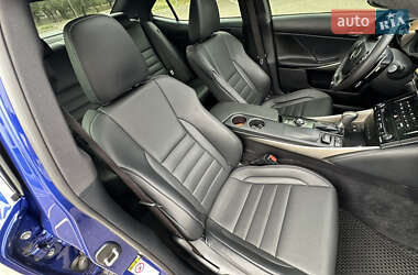 Седан Lexus IS 2014 в 
