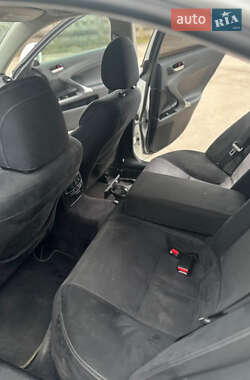 Седан Lexus IS 2012 в 