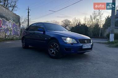 Седан Lexus IS 2001 в 
