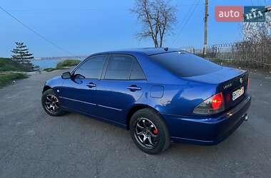 Седан Lexus IS 2001 в 