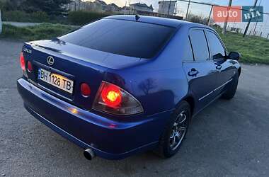 Седан Lexus IS 2001 в 