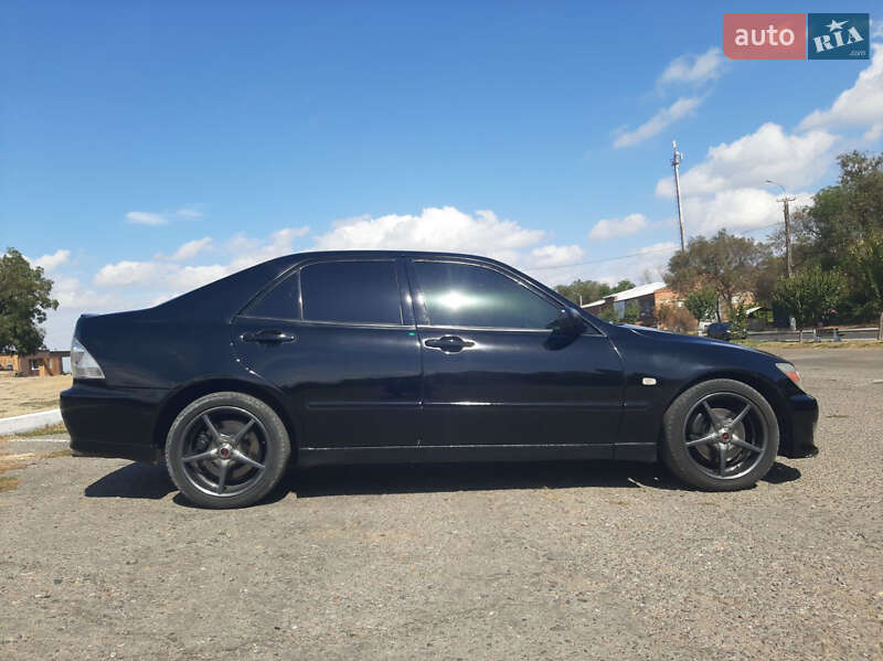 Седан Lexus IS 1999 в Белгороде-Днестровском