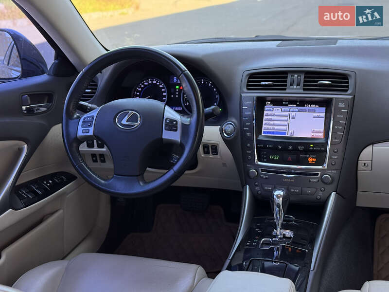 Седан Lexus IS 2011 в Киеве
