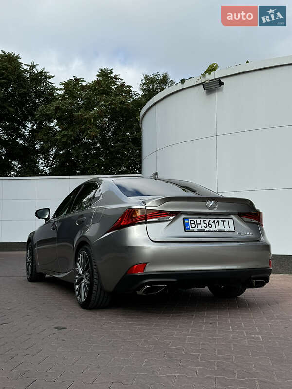 Седан Lexus IS 2017 в Одессе