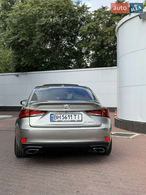 Седан Lexus IS 2017 в Одессе