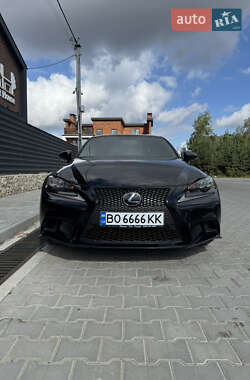 Седан Lexus IS 2016 в 