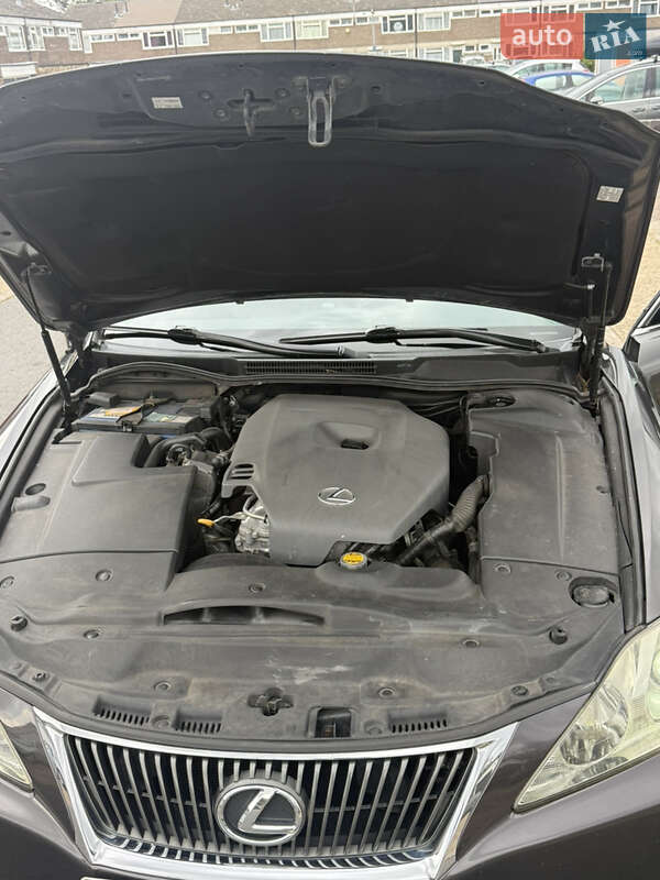 Седан Lexus IS 2009 в Краснограде