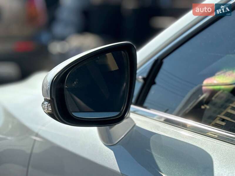 Седан Lexus IS 2017 в Киеве