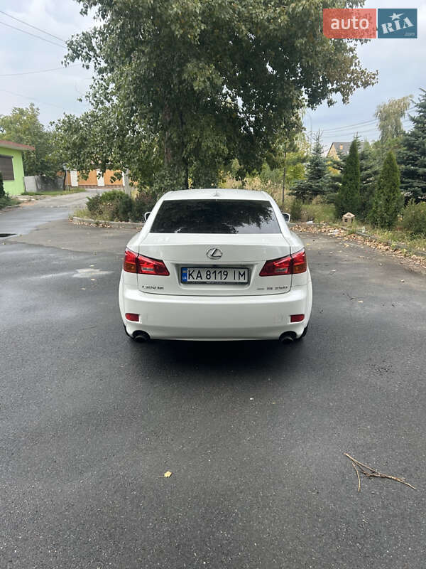 Седан Lexus IS 2008 в Киеве