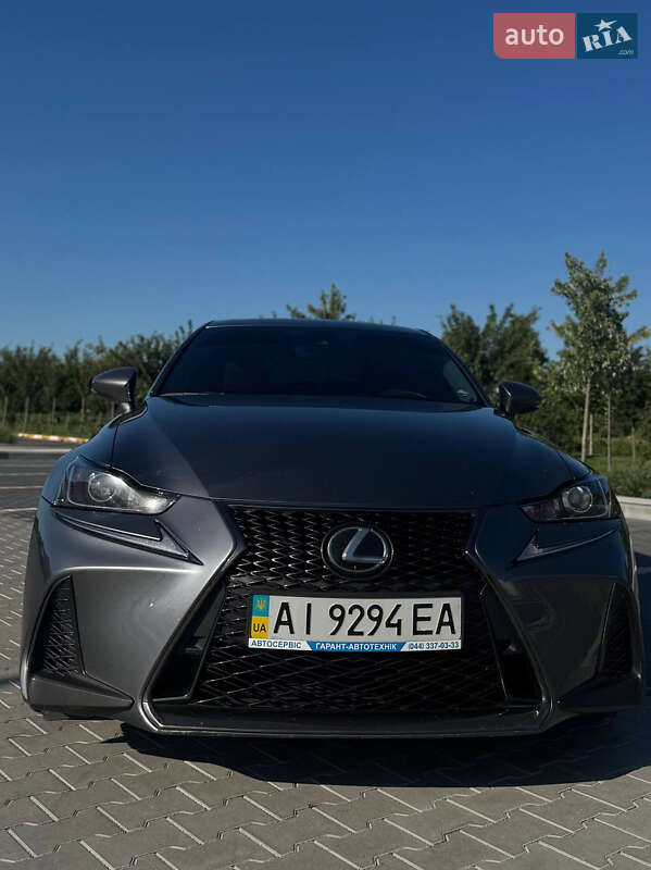 Седан Lexus IS 2018 в Ірпені фото Седан Lexus IS 2018 в Ірпені