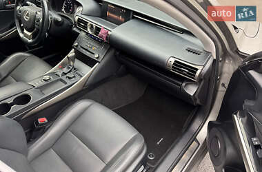 Седан Lexus IS 2014 в 