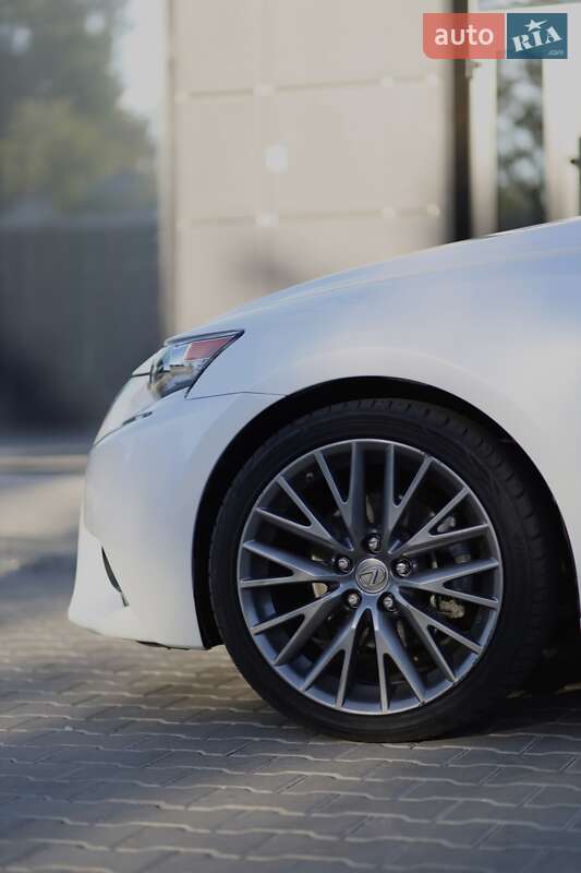 Седан Lexus IS 2013 в Киеве