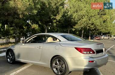 Кабриолет Lexus IS 2010 в 