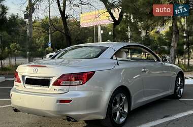 Кабриолет Lexus IS 2010 в 