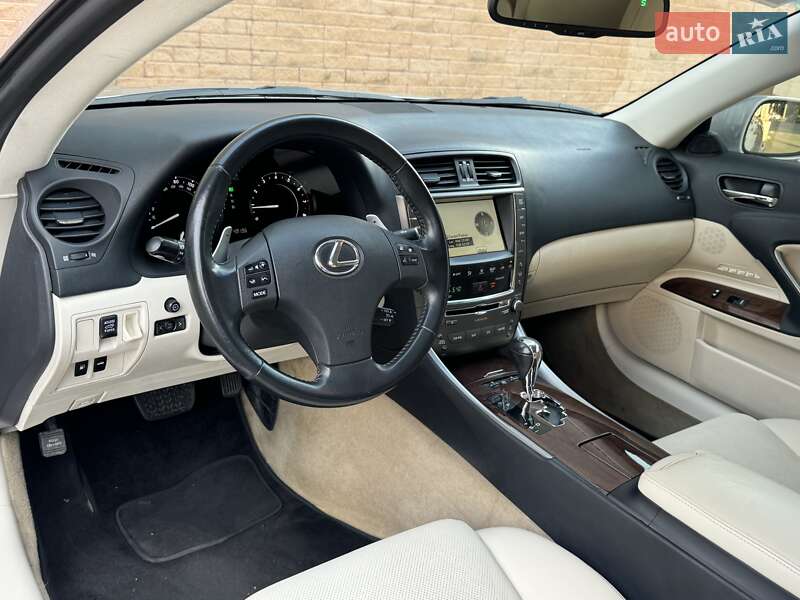 Кабриолет Lexus IS 2010 в Одессе
