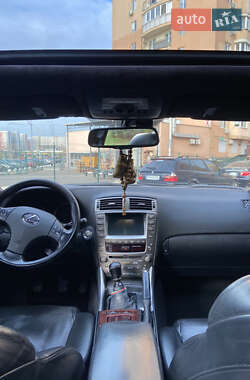 Седан Lexus IS 2005 в 