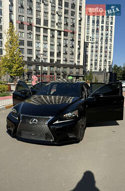 Седан Lexus IS 2016 в 