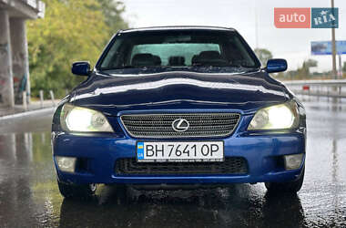 Седан Lexus IS 1999 в 