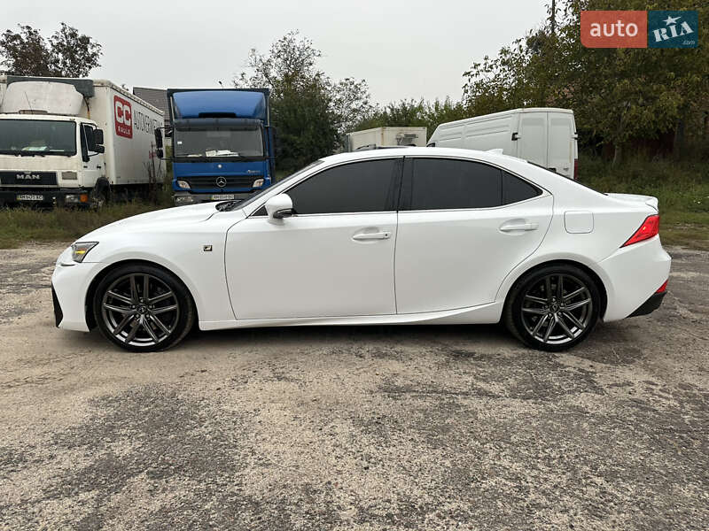 Седан Lexus IS 2018 в Житомире