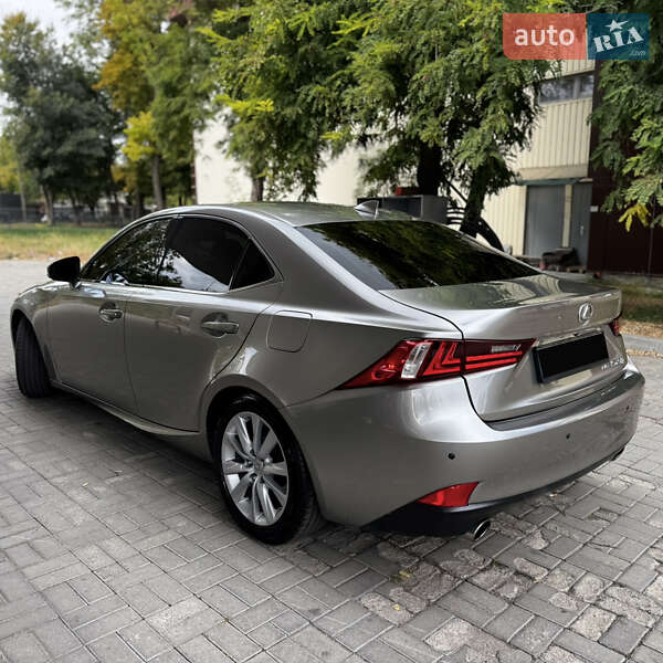 Седан Lexus IS 2013 в Днепре