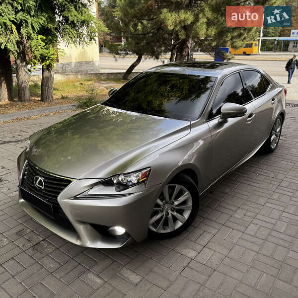 Седан Lexus IS 2013 в Днепре