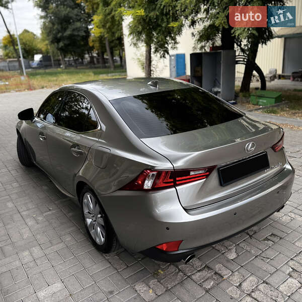 Седан Lexus IS 2013 в Днепре